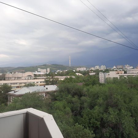 Apartment Shevchenko Panfilova Almaty Exterior foto